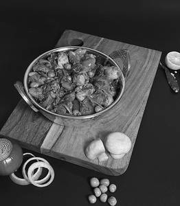 Matar Mushroom Masala