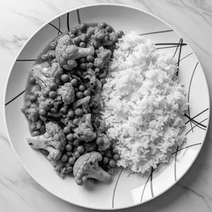 Aloo Gobi Mutter Dry+ Plain Rice                           