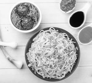 Veg Manchurian Noodles (With Gravy)