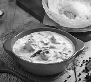 4 Appam With Chicken Stew 