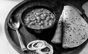 Rajma Masala with 2 Butter Roti And Salad