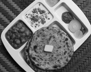 Amritsari Kulcha Thali