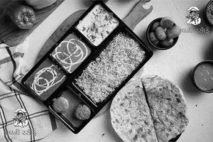 Paneer Chur-chur Naan Thali
