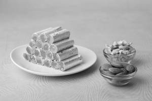 Pack Kaju Badam Roll