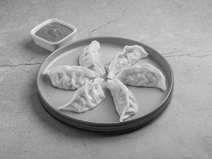 Steamed Chilli Cheese & Veg Momos