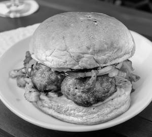 Aloo tikki burger