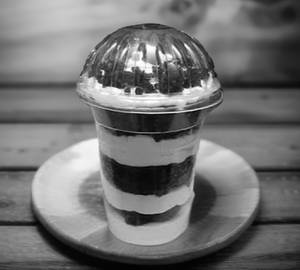 Chocolate glass cake