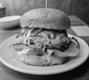 Veg snacker burger