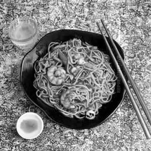 Prawns Hakka Noodles