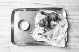 Tandoori Chicken With Butter Naan/rumali