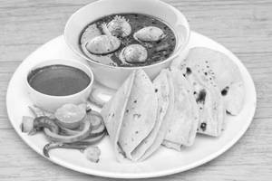 Egg curry With Tawa Roti 2Pcs         