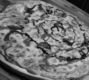 Veggie delight pizza