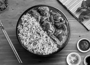 Chilli Chicken With Veg Hakka Noodles / Veg Fried Rice