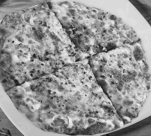 Onion pizza