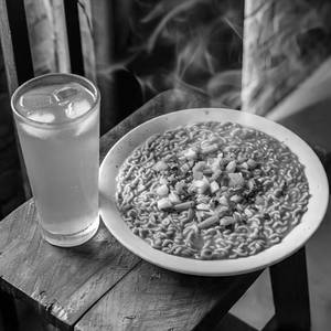 Schezwan maggi and cold drinks 125ml                           