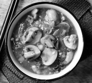 Mushroom chilli gravy