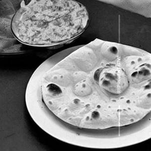 Roti Pe Paneer Ke Boti