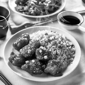 Veg fried rice and chilli chicken boneless 1pc