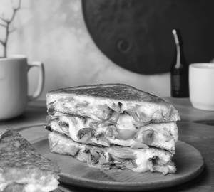 Mushroom sandwich