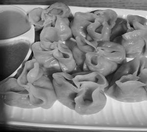 Mushroom Momos (pices)