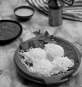 Idiyappam & Coconut Milk