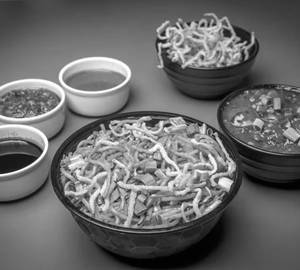 Veg Chopper Noodles (With Gravy)