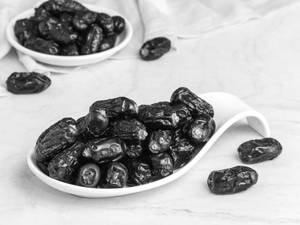 Wet Medjoul Dates