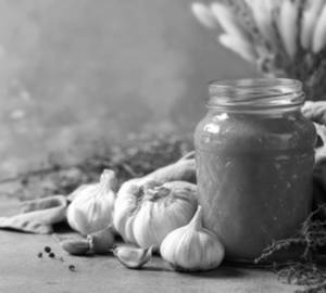 Garlic Thattu Idly (1Pc)