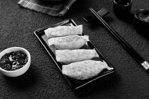 Pan-fried Vegetable Gyoza