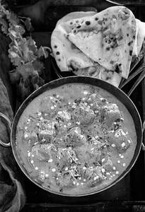 Paneer Lababdaar + Choose Breads + Jeera Pulao ( Serves 1 )