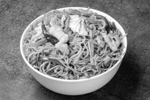 Egg Schezwan Hakka Noodles