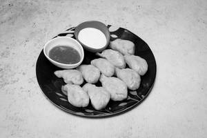 Paneer Steamed Momos [8 Pieces]