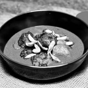 Tomoto Cashew Curry