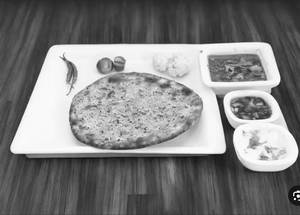 1 Paneer Kulcha With Chole