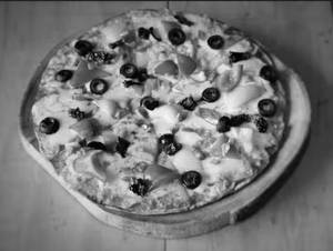 Veg Queen Farm House Pizza