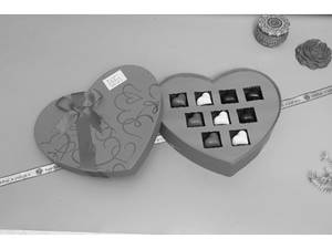 Chocolate Box (9 Pcs) Heart