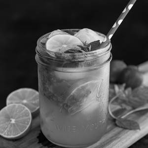 Strawberry Splash Mojito