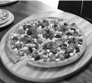 Extravaganza feast pizza regular ht