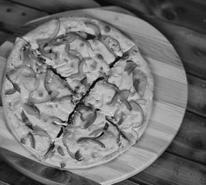 Small Cheese Capsicum Pizza