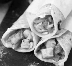 Paneer Grilled With Veggies Roll