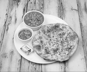 1 Aloo Kulcha With Chole