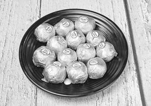 Chana Badam Laddu