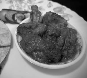 3 roti with chicken kasa [2 pieces]