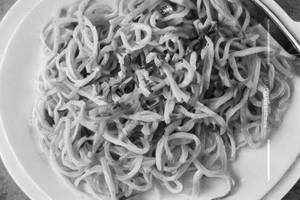 Chicken Schezwan Noodils