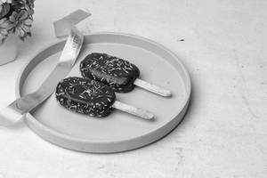 Cake Sickle