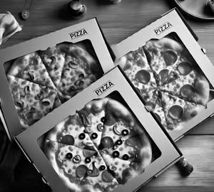 Four set combo pizza + Thumbs Up