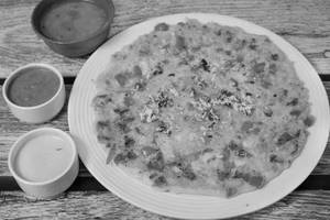 Anna Onion Tomato Uttapam