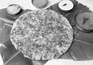 Anna Tomato Uttapam