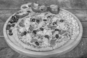 Onion Capsicum Pizza