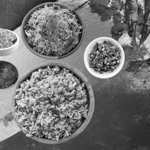 Gogura Pulihora Rice 450 Ml+karam Rice 250 Ml+veg 250 Ml+fryums+pickle